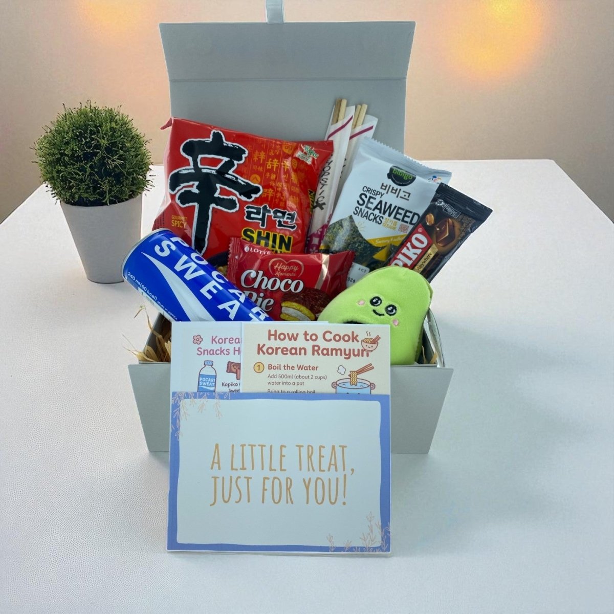 Korean Ramyun Snack Hamper Asian Comfort Food Gift Box, Care Package for Student - Xihaha Limited