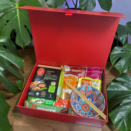 Singapore & Malaysian Food Hamper Gift Box | Asian Cooking Kit with Bowl & Chopsticks | Satay, Laksa, Teh Tarik, Milo Set UK - Xihaha Oriental Food & Gifts