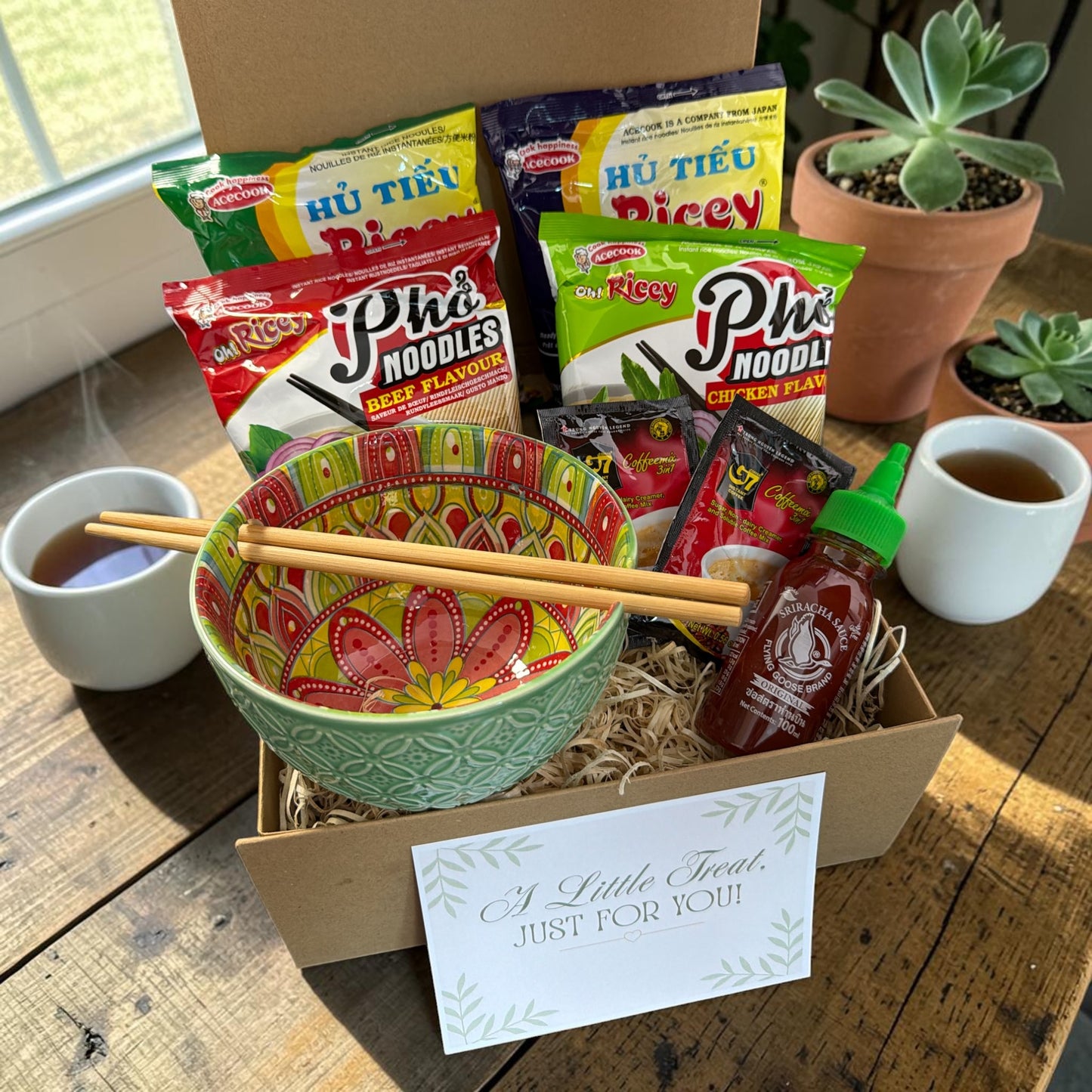 Vietnamese Pho Noodle Gift Box Hamper  – Complete Vietnamese Food Experience Hamper