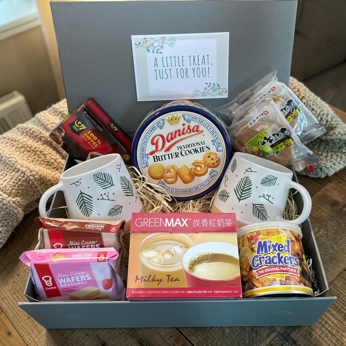 Asian Tea Time Hamper Gift Box for Two | Milk Tea & Snacks Set with 2 Mugs | Couples Gift, Relaxation Treat UK - Xihaha Oriental Food & Gifts