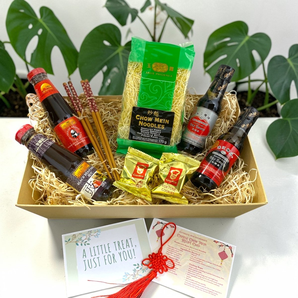 Chinese Chow Mein Gift Set – Noodle Cooking Kit Hamper with Sauces & Chopsticks - Xihaha Oriental Food & Gifts