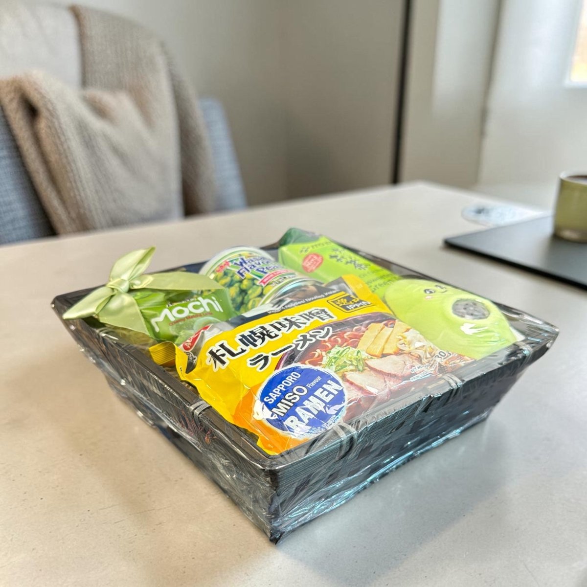Japanese Comfort Box - Ramen & Snack Gift - Xihaha Oriental Food & Gifts