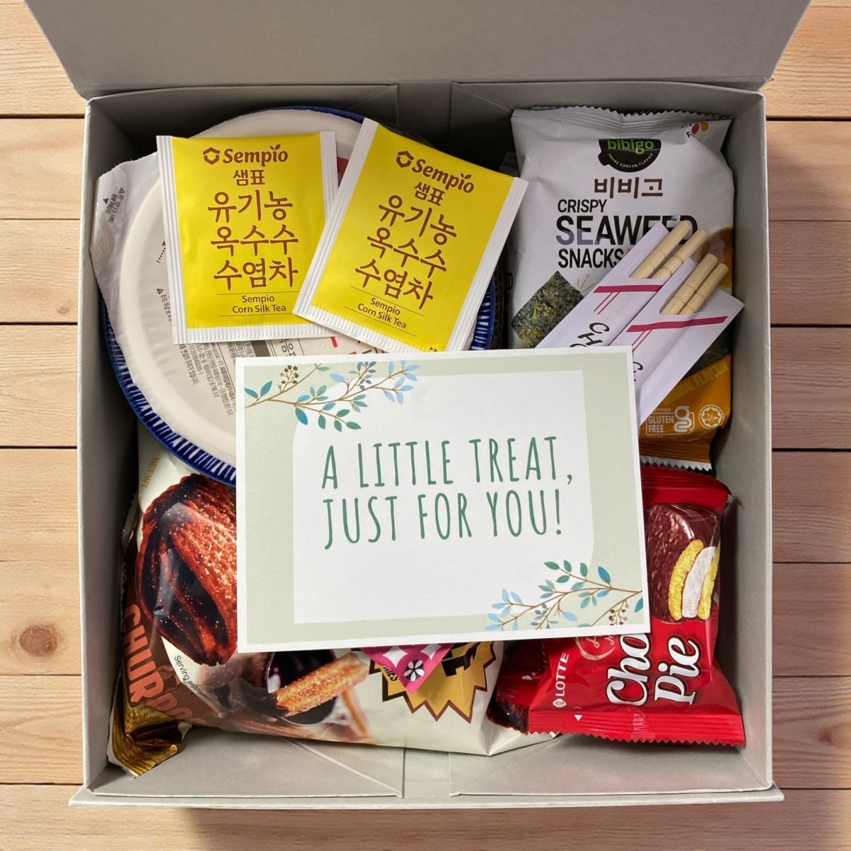 Korean Meal Hamper for Two | Rice & Kimchi Bowl Gift Set | Seaweed, Snacks, Choco Pie - Xihaha Oriental Food & Gifts