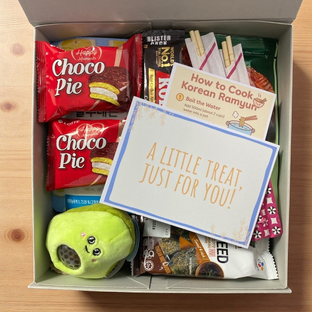 Korean Snack Food Gift Box – Ramyun, Kimchi, Asian Snacks, Drinks & Cute Plush - Xihaha Oriental Food & Gifts