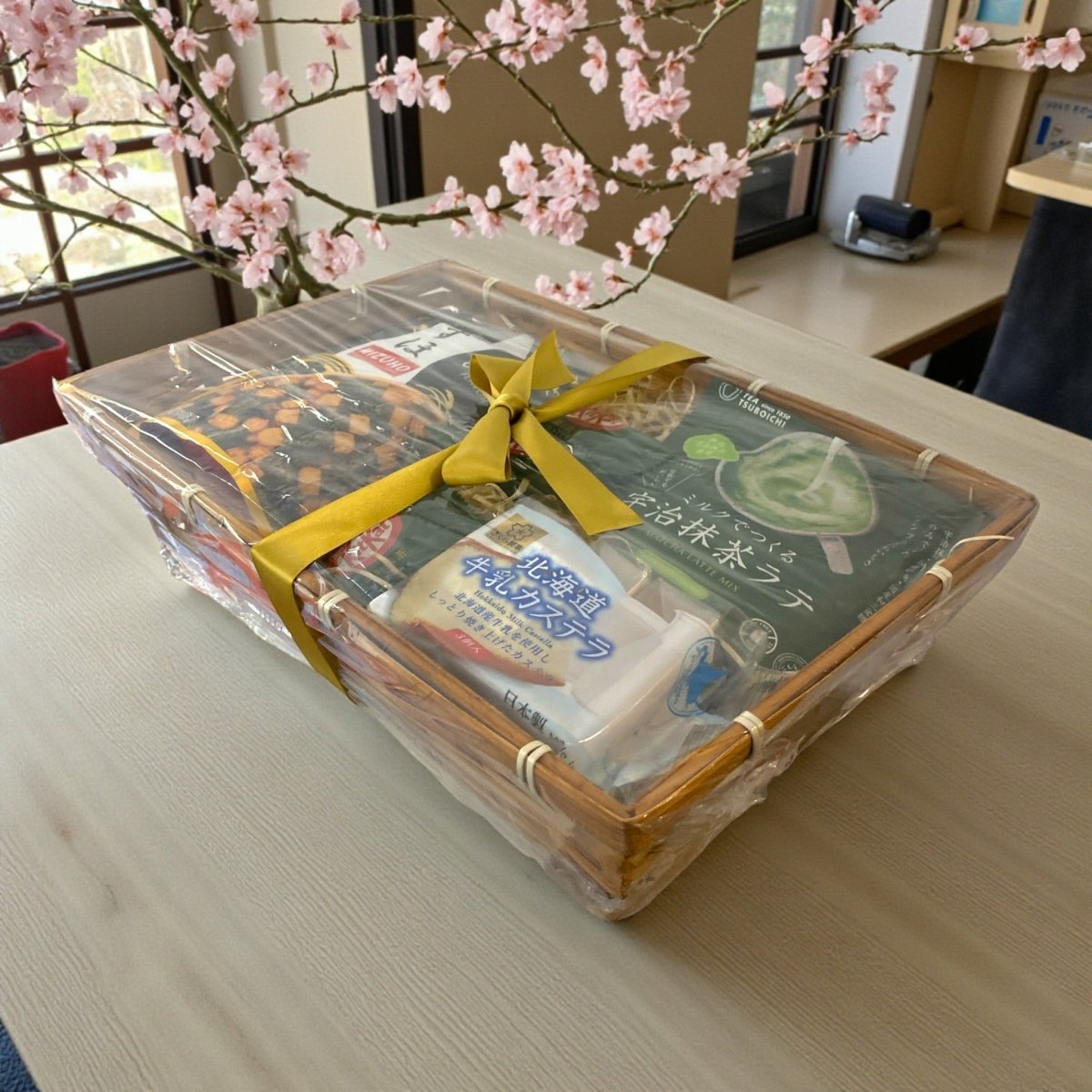 Kyoto Matcha Treats Japanese Snack Food Gift Basket - Xihaha Oriental Food & Gifts