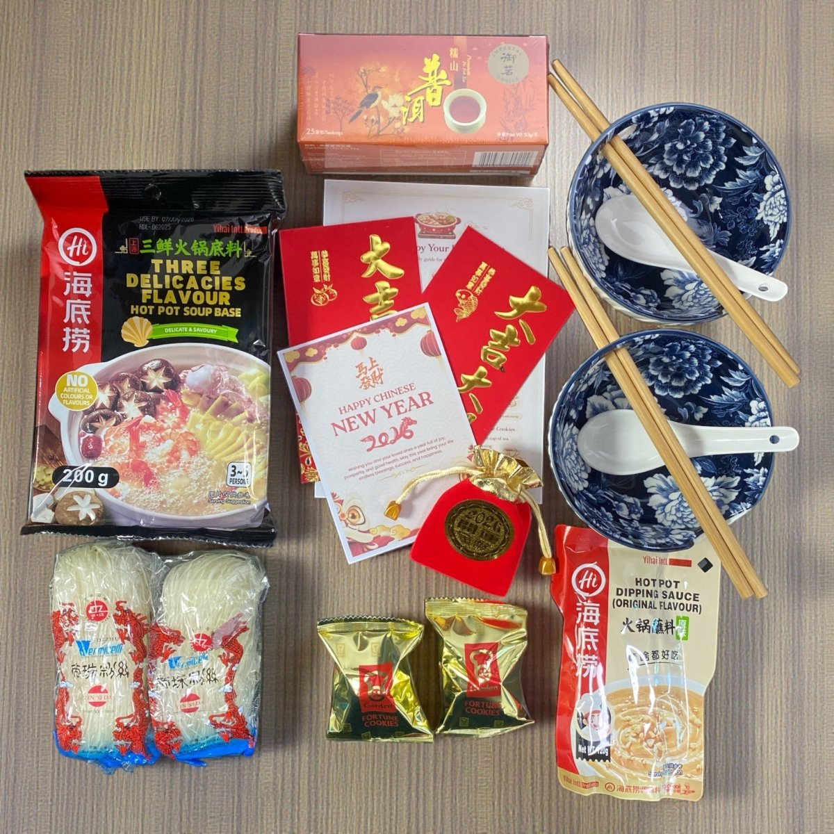 Reunion Hotpot Bowl Gift Set | Chinese Hotpot Gift with Ceramic Bowls, Glass Noodles & Tea | Chinese New Year Family Gift - Xihaha Oriental Food & Gifts